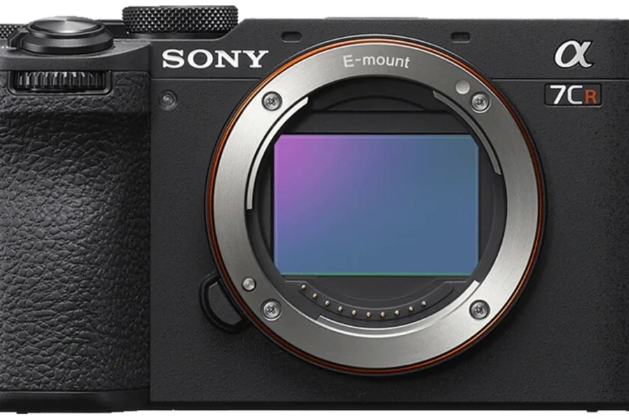 a look at the beefy sony a7cr 1